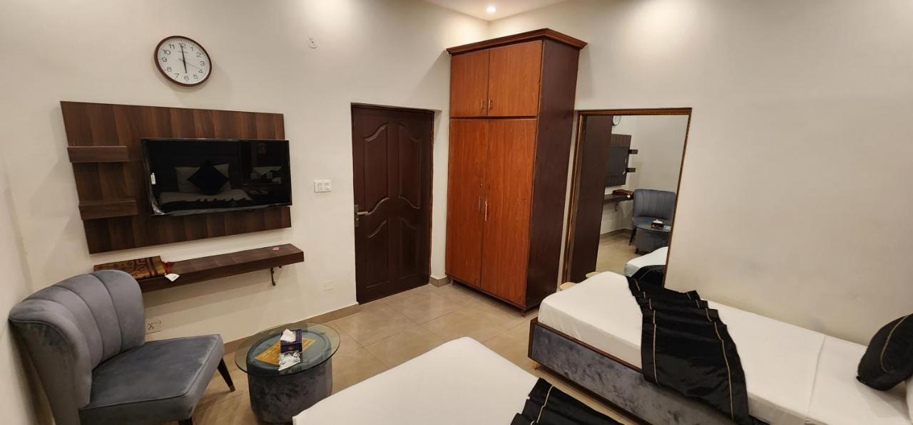 Red Fort Hotel Gulberg Lahore Buitenkant foto