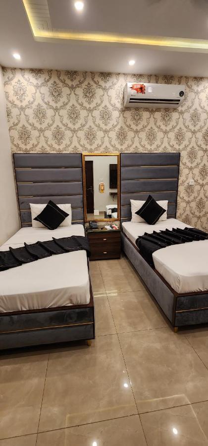 Red Fort Hotel Gulberg Lahore Buitenkant foto