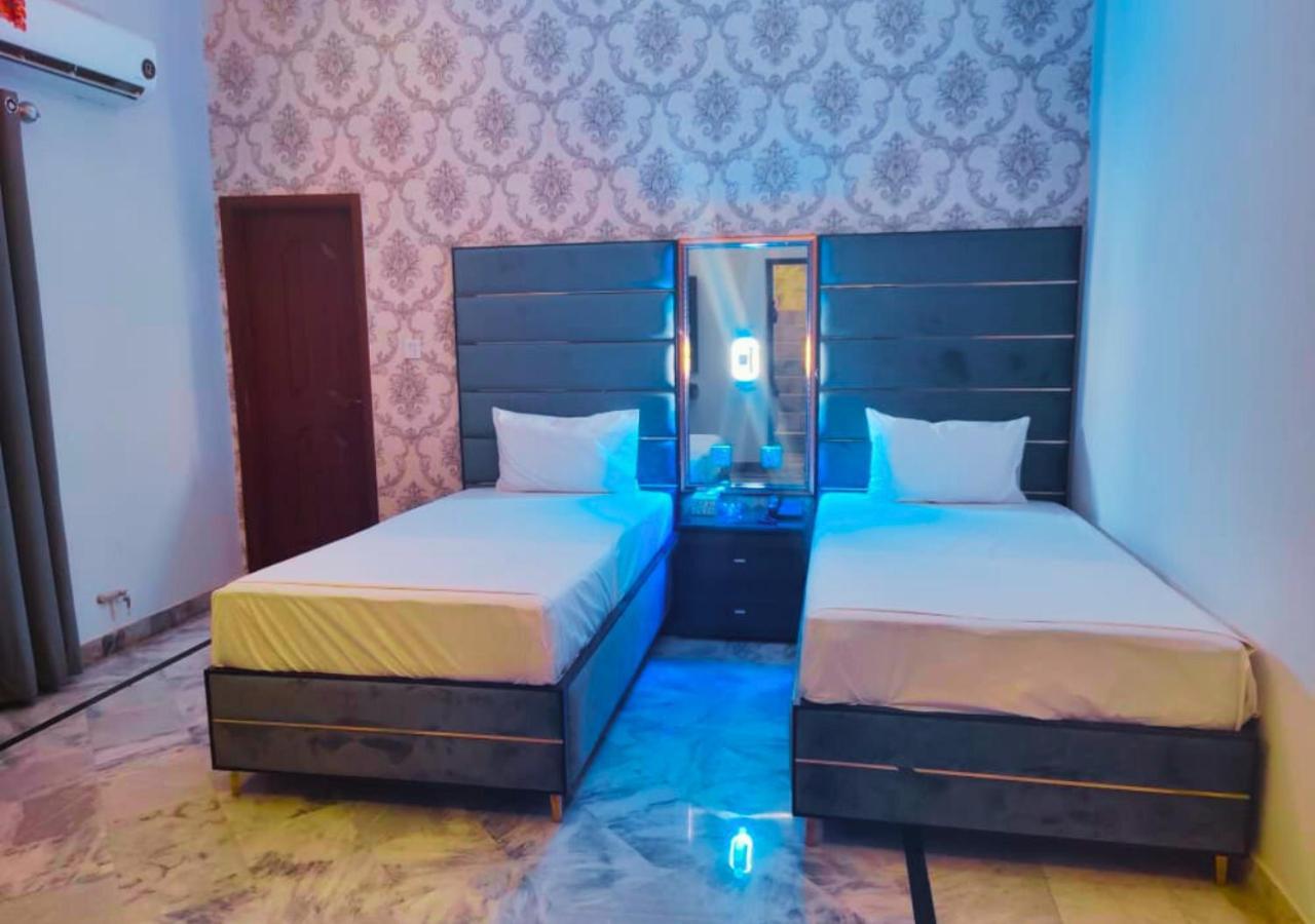 Red Fort Hotel Gulberg Lahore Buitenkant foto