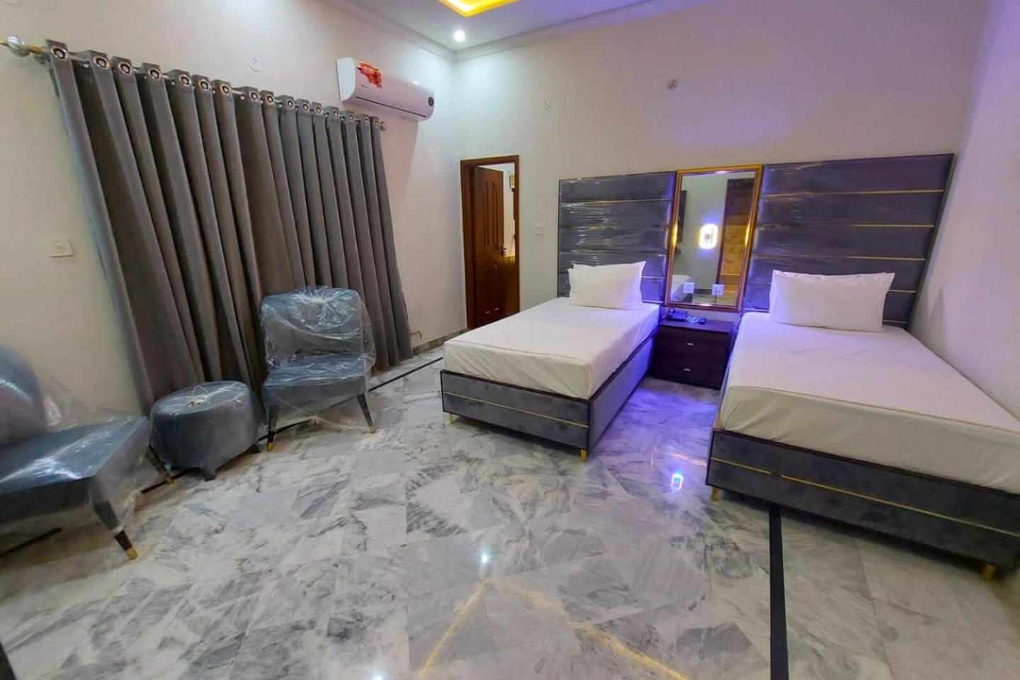 Red Fort Hotel Gulberg Lahore Buitenkant foto